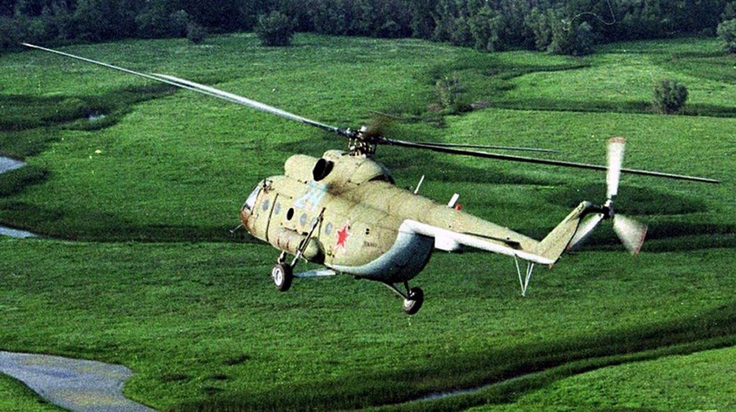 Helikopter Mi-8.