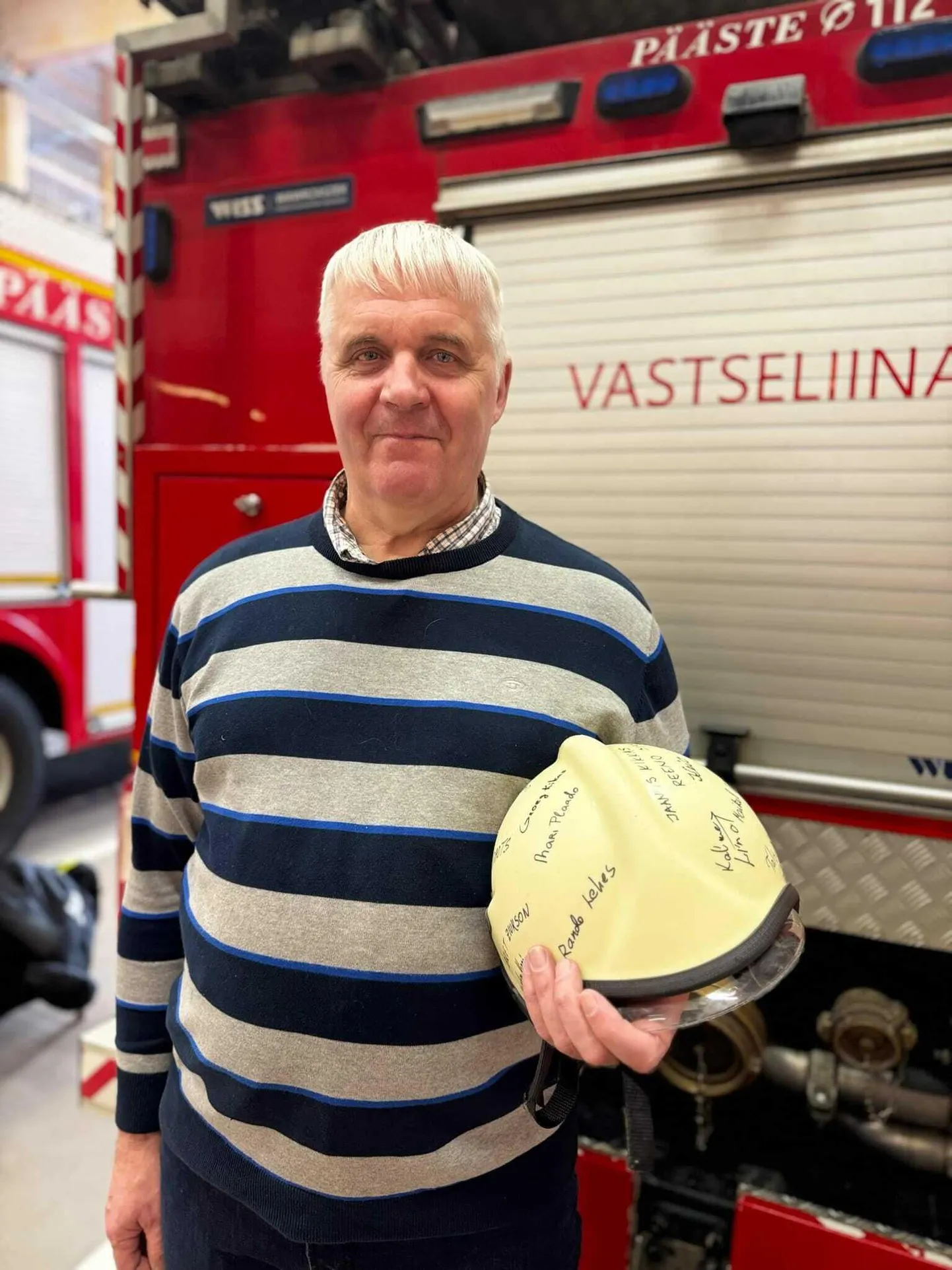 Andrus Nedole jääb kolleege meenutama kiiver nende nimedega.
