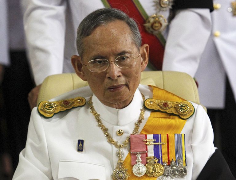 Tai kuningas Bhumibol Adulyadej