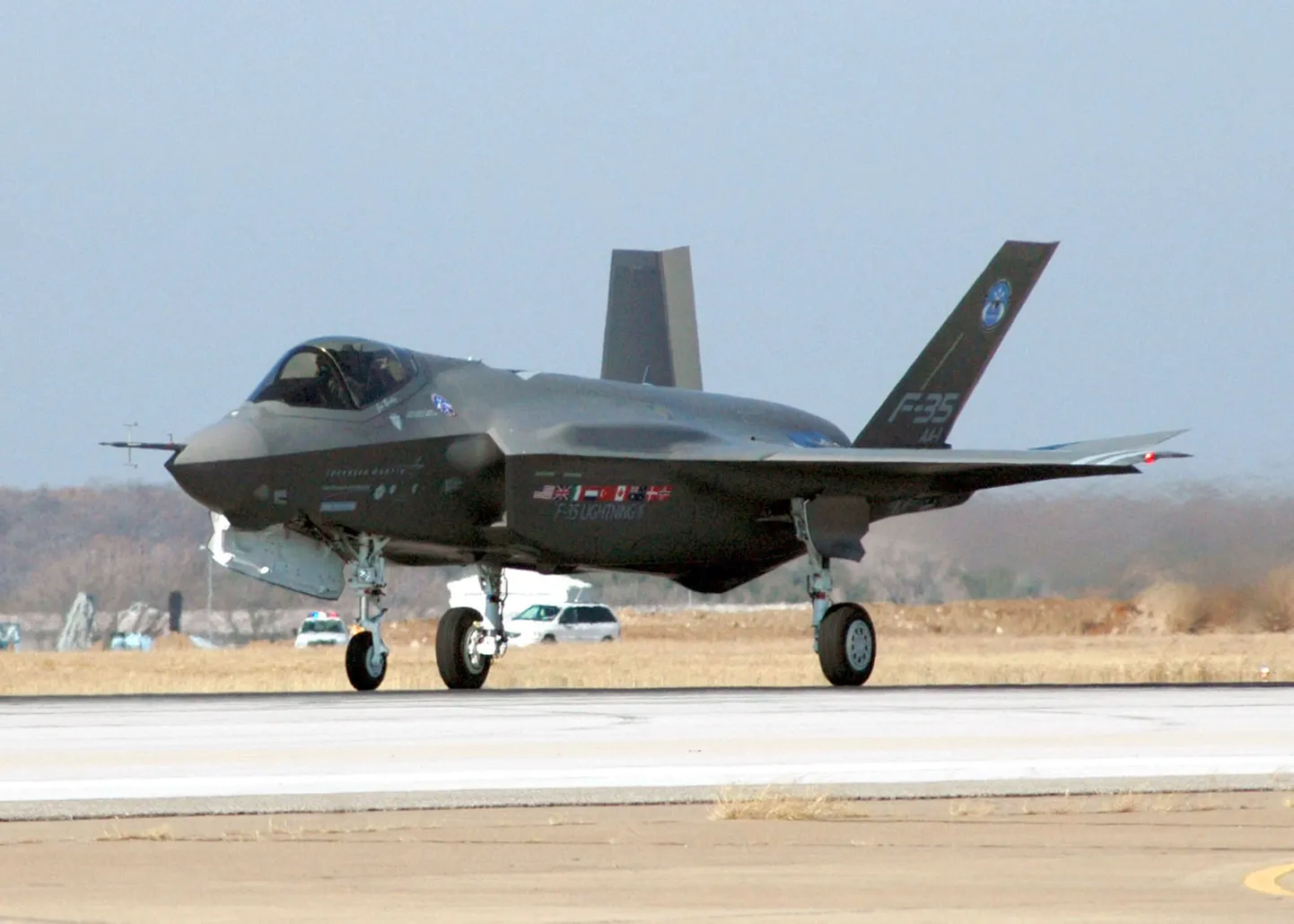Iznīcinātājs F-35. Ilustratīvs attēls