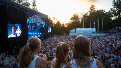 GALERII ⟩ Zetode kontsert jäi vihmata