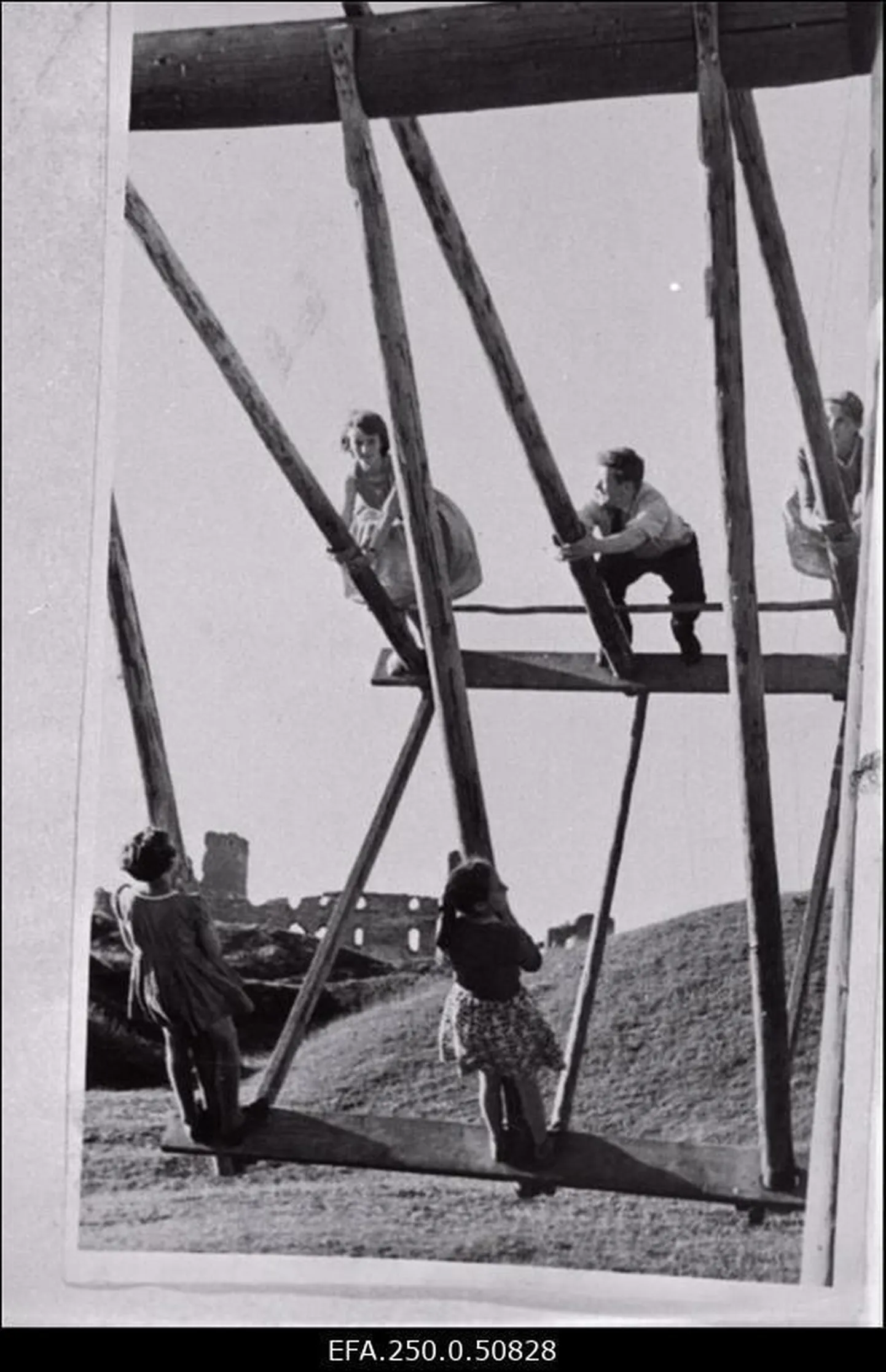Külakiik Rakvere Vallimäel 1962.