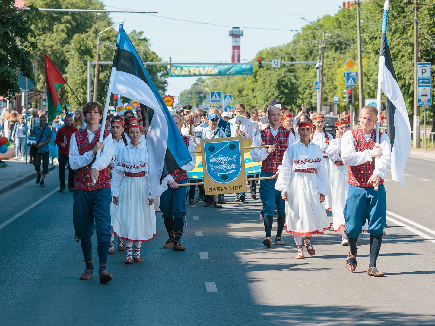 Праздничное шествие в Дни города Нарва в 2018 году.