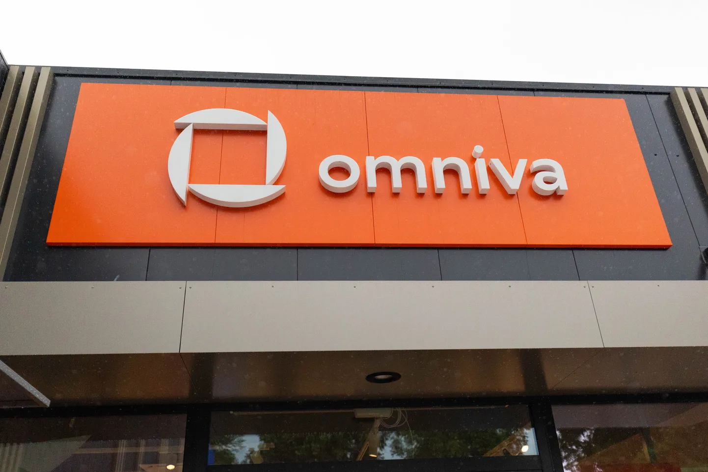 Omniva logo.
