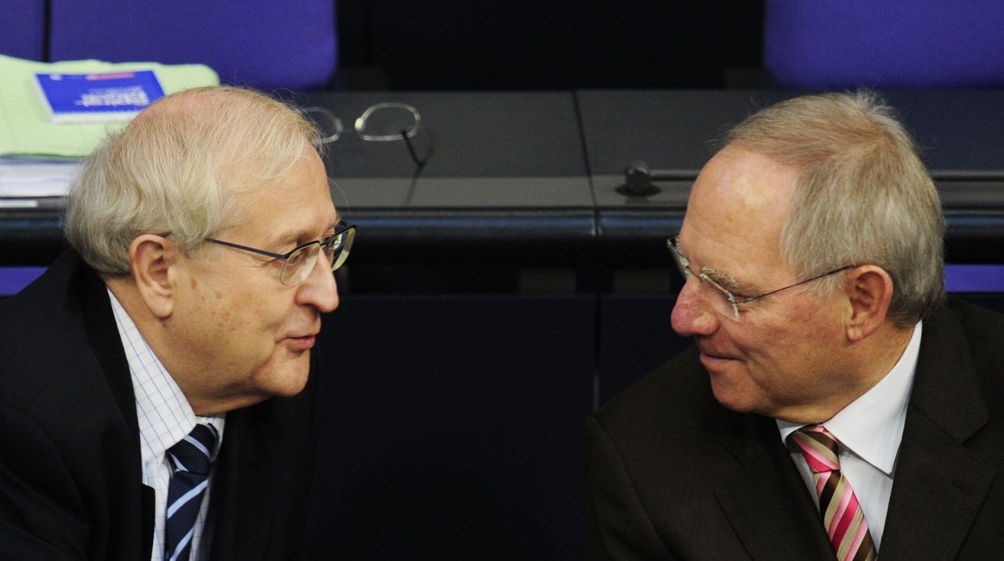Saksamaa rahandusminister Wolfkang Schäuble (paremal) koos majandusministri Rainer Brüderlega.