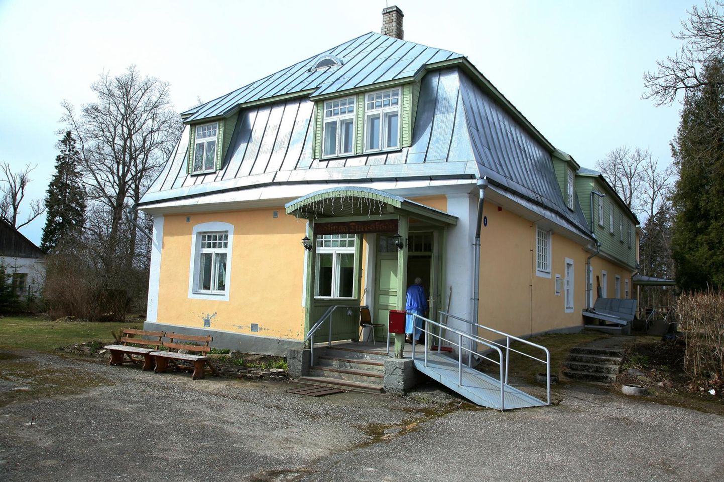 Halinga turvakodu pakub üldhooldusteenust 125 kliendile Põhja-Pärnumaa vallas kolmes hoones.