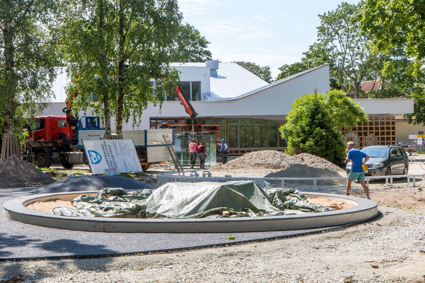 KALLID SEINAD: 2019. aasta suve lõpul valminud Kuressaare Pargi lasteaia ehitus kallines tublisti uhke projektiga ettekirjutatud kaldseinte tõttu.