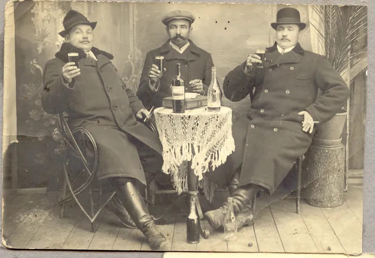 Vanaaegne foto.