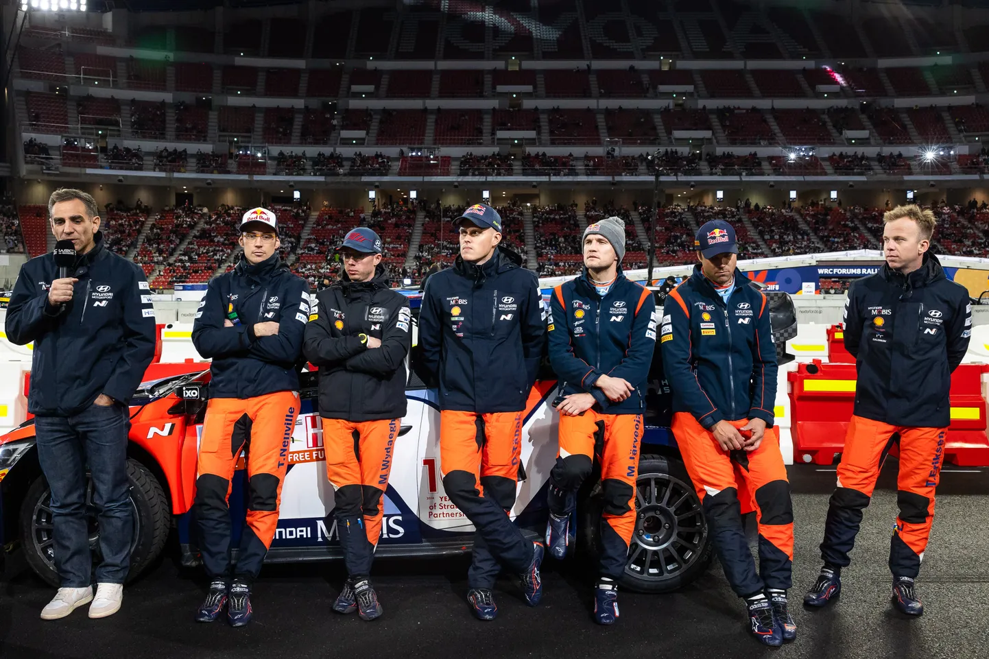 Rallisõitjad panid seljad kokku.