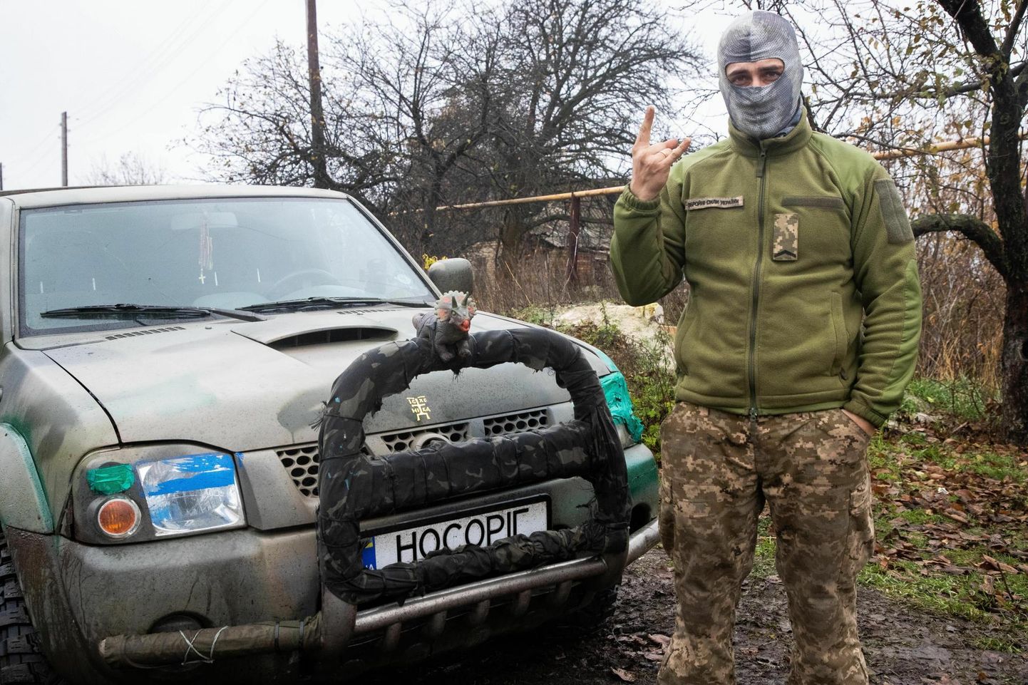 Ukraina sapöör eestlaste annetatud Nissan Navarroga, hüüdnimega Ninasarvik.