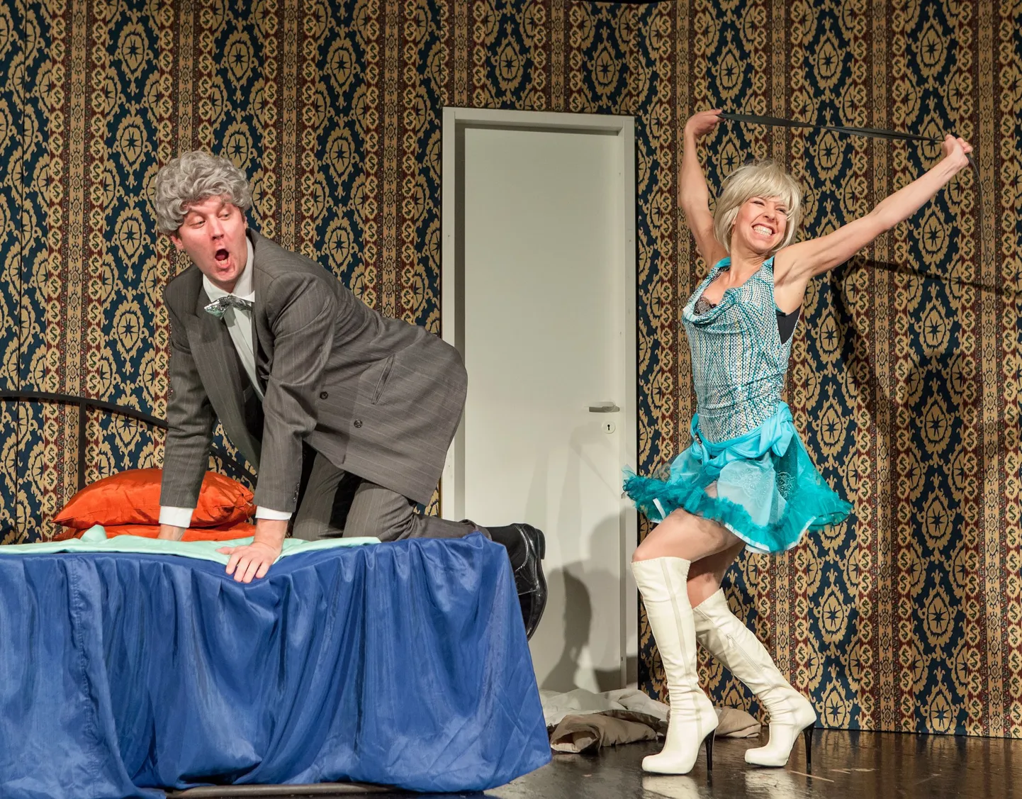 Stseen etendusest "Tour de Farce".
