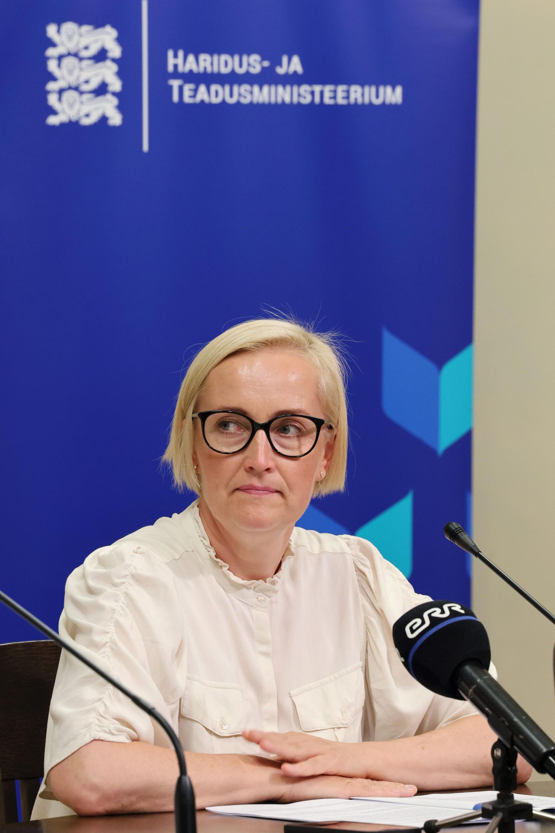 Haridus- ja teadusministri Kristina Kallase sõnul maksab eestikeelne haridus miljoneid.
