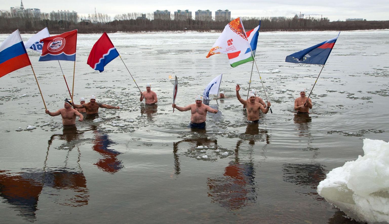 Amuuri jões ujumine on au sees, nii saabus Blagoveštšenskisse 2013. aasta novembris Sotši olümpiatuli.