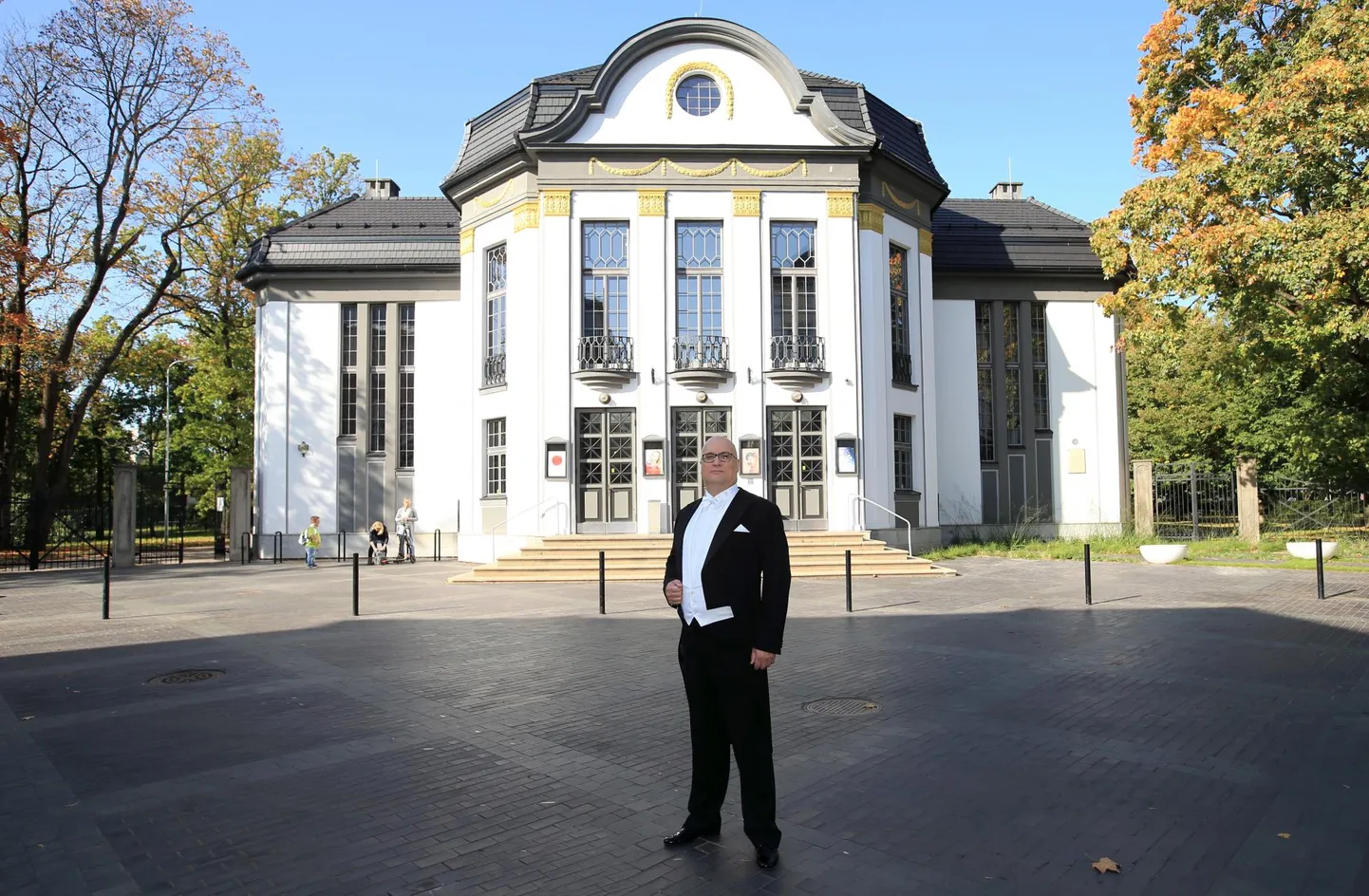 Märt Jakobsoni viimased etendused Vanemuise koosseisulise ooperisolistina toimusid teatri väikeses majas.