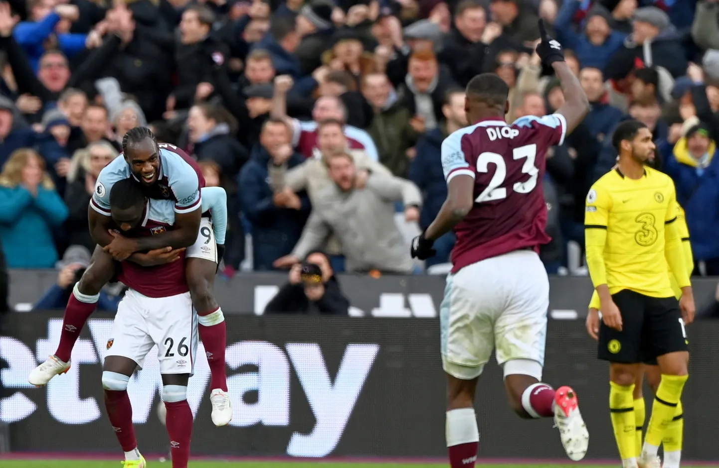 Arthur Masuaku (26) iluvärav tõi West Hamile võidu Chelsea üle.