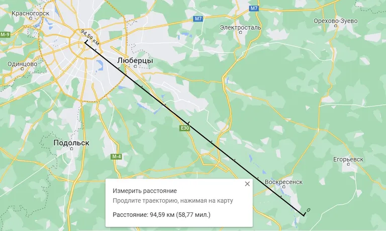 Расстояние от атакованного дроном поселка в Подмосковье до Кремля всего 90 километров. 28 февраля 2023 года беспилотник упал в 100 метрах от газовой станции в Коломенском районе Московской области.