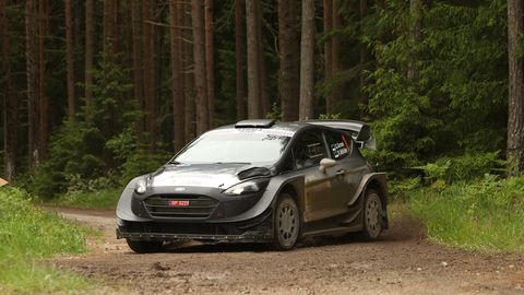 Gross viis WRC auto Lõuna-Eestis treeningsõidule