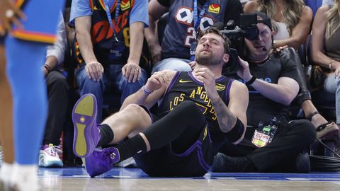 Dončičs gūst traumu. 