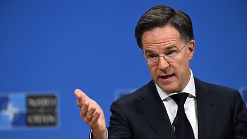 Генсек НАТО: в Украину продолжает поступать вооружение, несмотря на войну на Ближнем Востоке