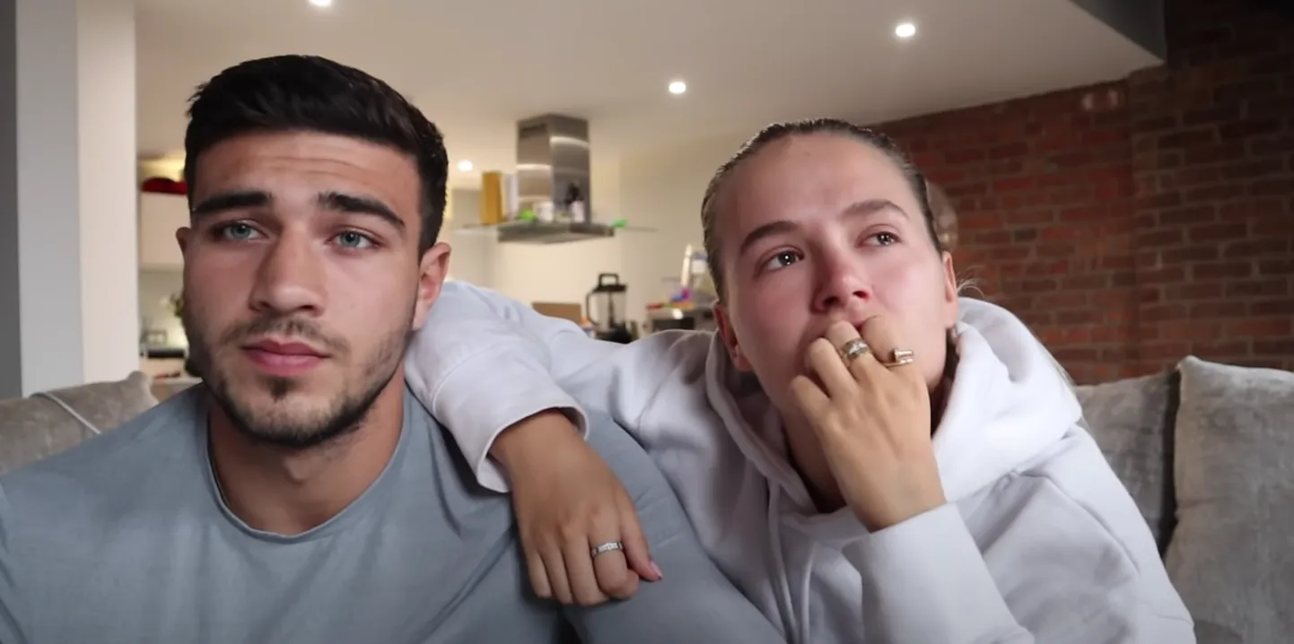 Briti tõsielustaar Molly-Mae Hague (paremal) koos oma kallima Tommy Furyga.