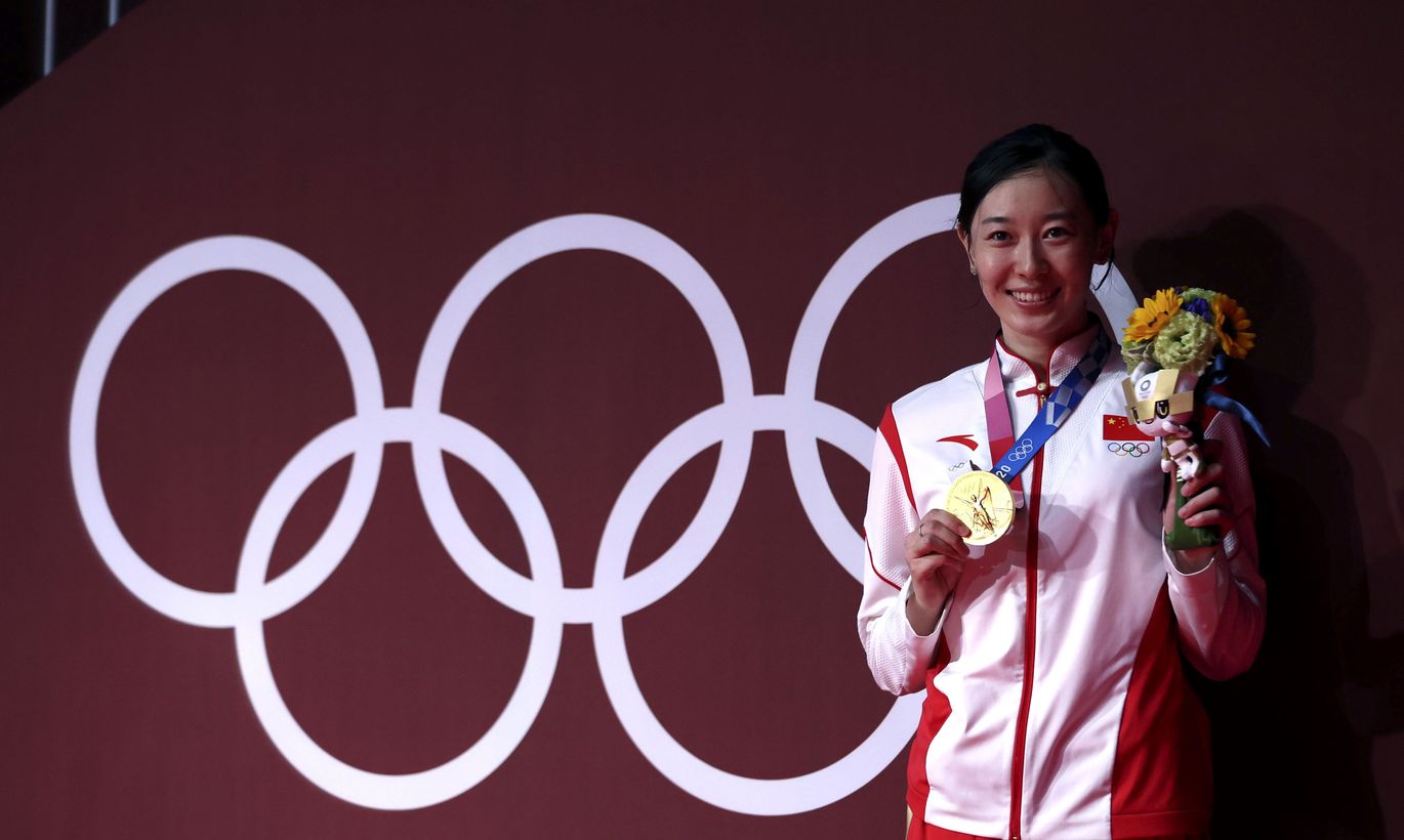 Первую золотую медаль на олимпийских играх. Сунь Ивэнь. Олимпийские игры в Токио 2020.