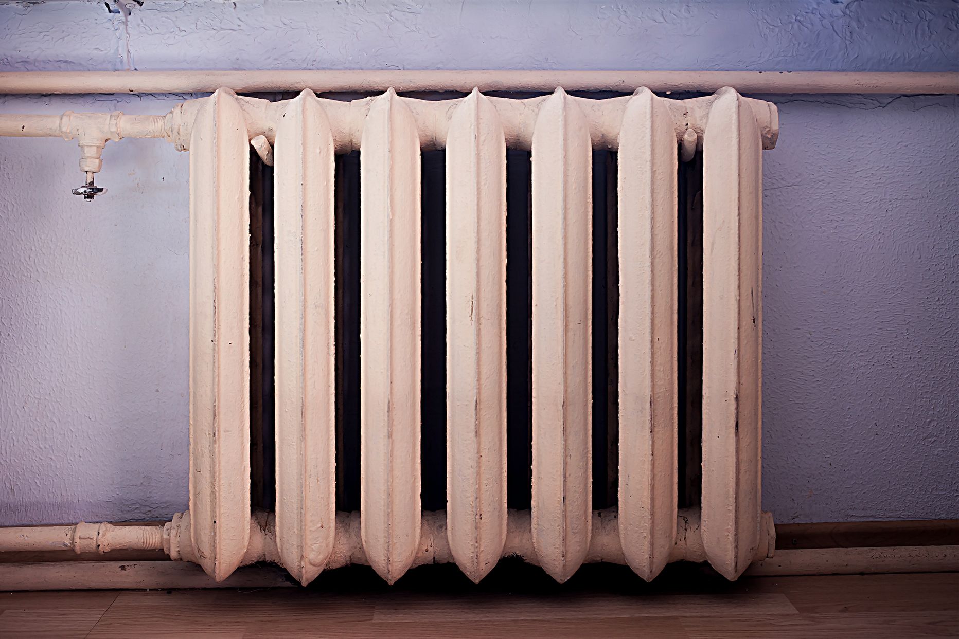 Старинные батареи отопления. Радиатор гармошка 170 30. Старые чугунные радиаторы. Радиатор чугунный антик. Радиаторы старые.