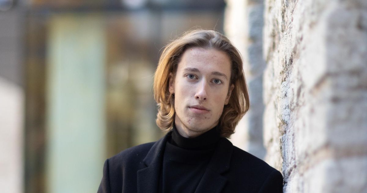 Keskerakonna noor poliitik käib sõja taustal Moskvas ega näe selles probleemi, erakond vaikib