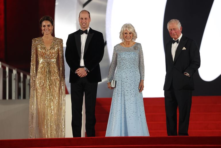 Кейт Миддлтон, принц Уильям, Камилла Паркер-Боулз и принц Чарльз.