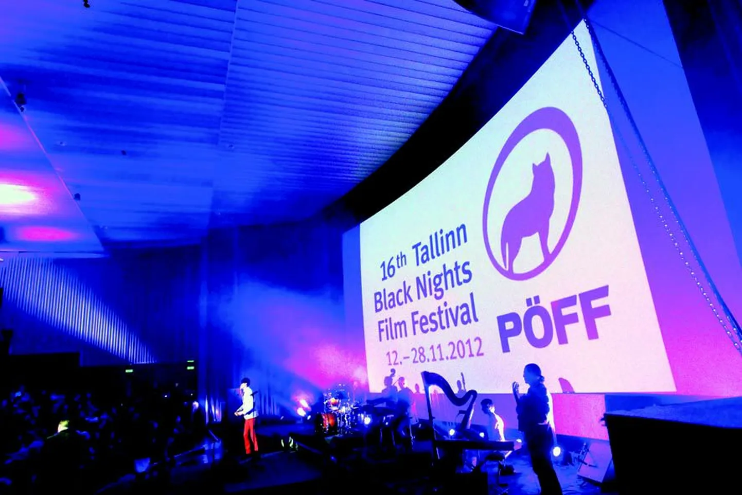 Pimedate Ööde Filmifestivali avamistseremoonia kinos Kosmos.