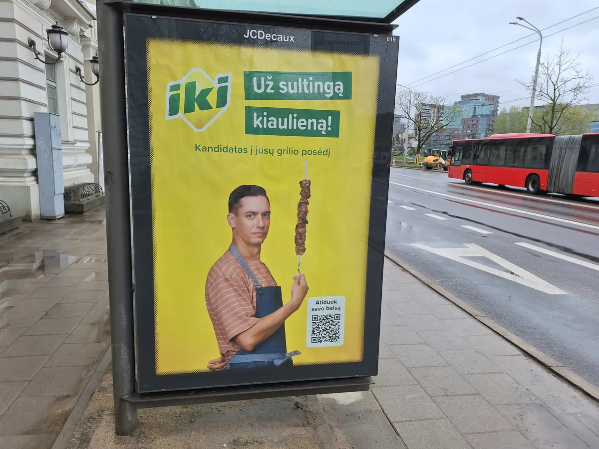 Presidendikandidaatide asemel reklaamiti Vilniuses selle aasta parimat grill-liha. 