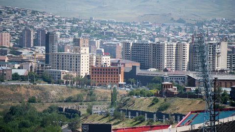 Армения продлила карантин до 2021 года