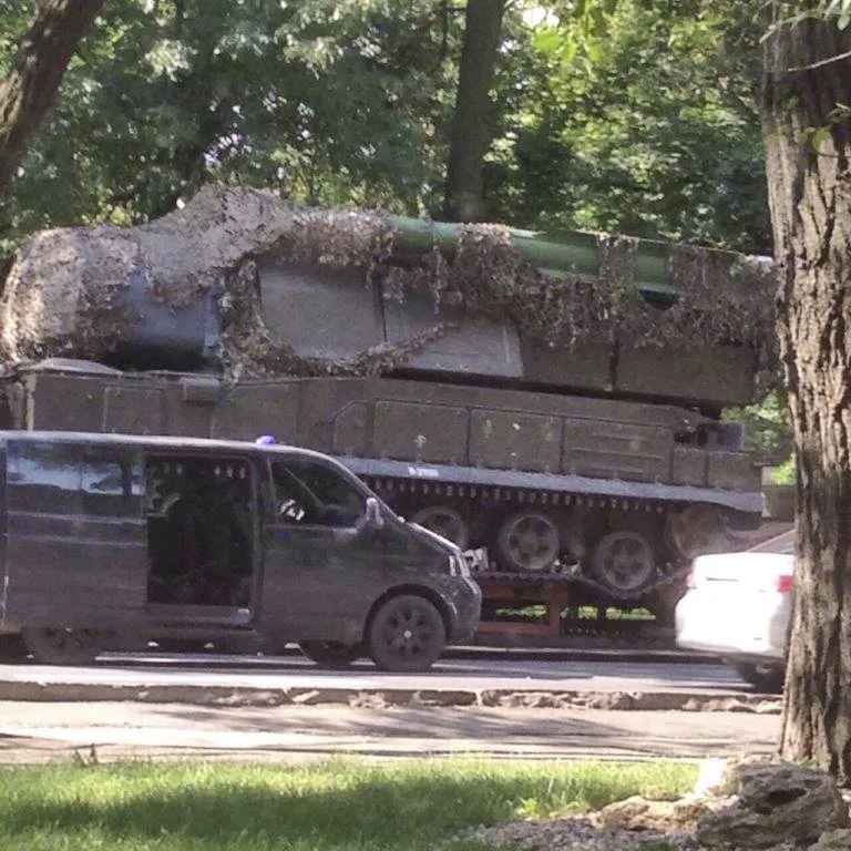 Anonüümse allika foto Buk raketisüsteemist Ukrainas Makijivka lähedal.