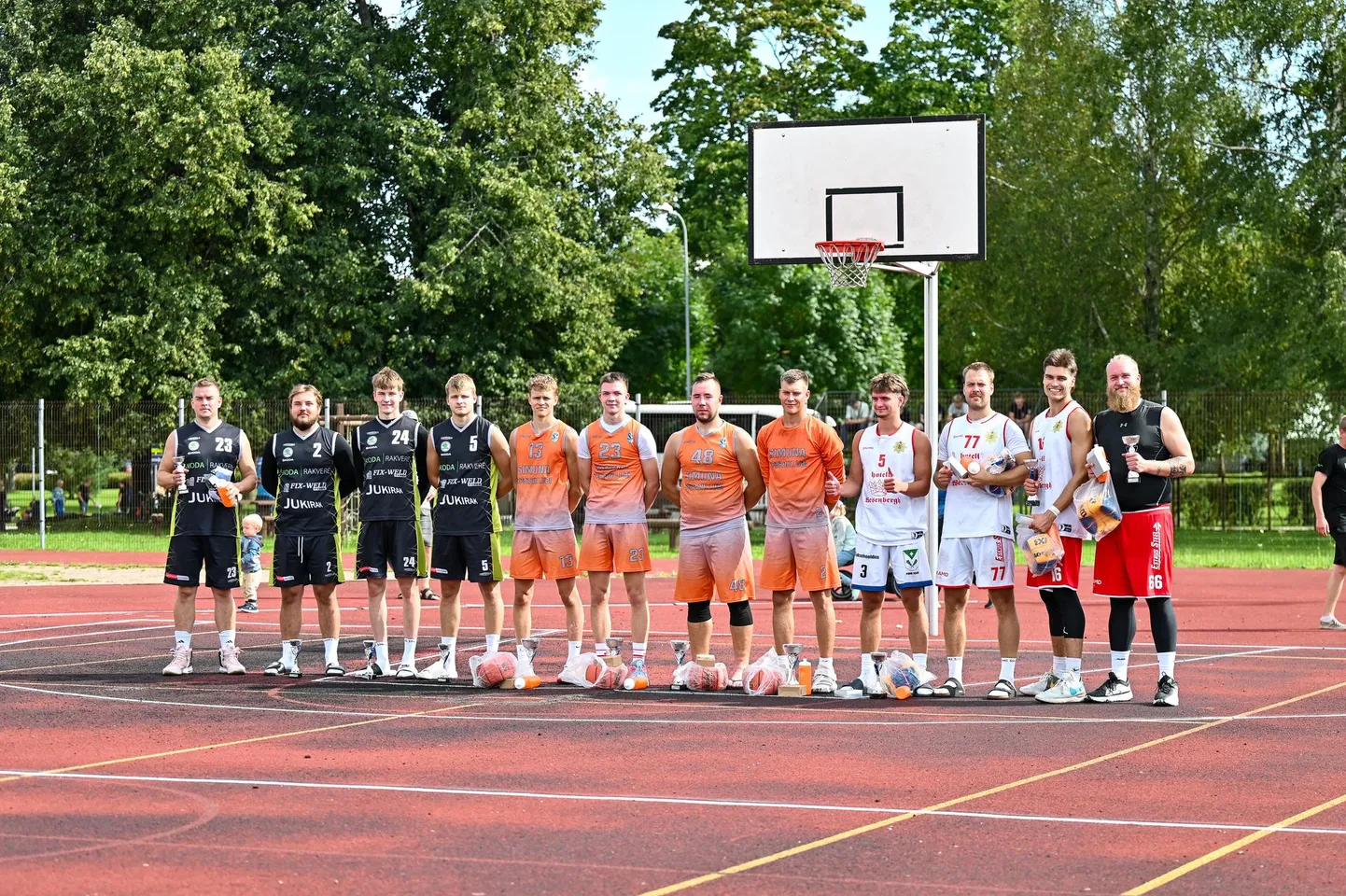 Simuna meeskond pälvis maakonna 3x3-tänavakorvpallis kuldmedali.