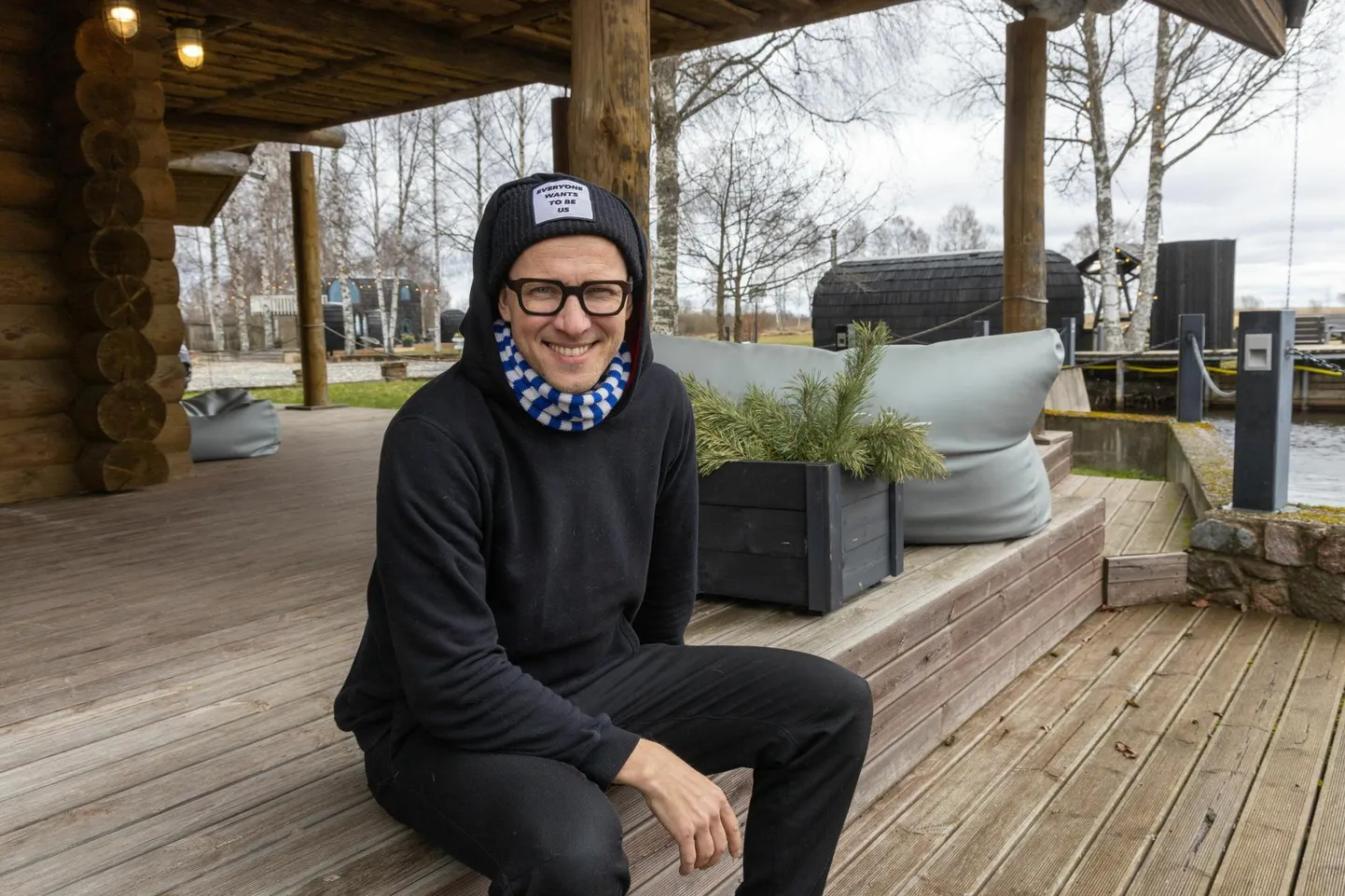 Eesti muusik, trummarina tuntud Reigo Ahven on juba aastaid tegutsenud selle nimel, et luua digitaalne muusikariiul Fairmus, mis tooks muusikutele nende loomingu kuulajatelt suuremat tulu, kui on võimaldanud senised digitaalsed platvormid.