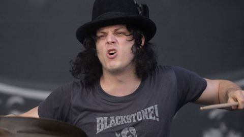 "Rasists, izvarotājs, noziedznieks un krāpnieks!" Mūziķis Džeks Vaits velta asu kritiku Donaldam Trampam