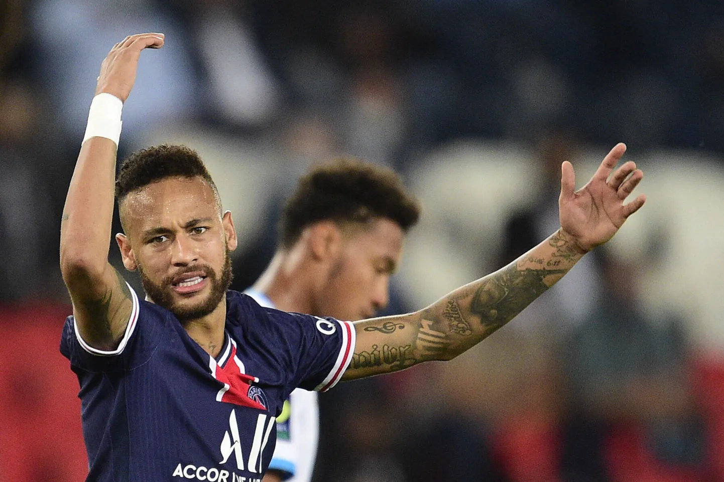 Neymar oli matsi lõpus väga vihane.