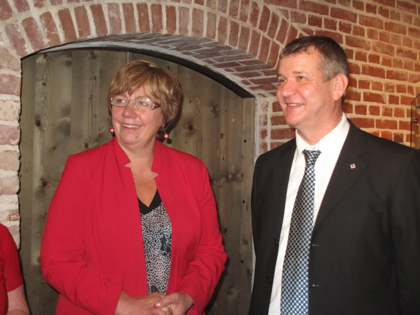 Paistu vallavanem Ene Saar ja Viljandi maavanem Lembit Kruuse.