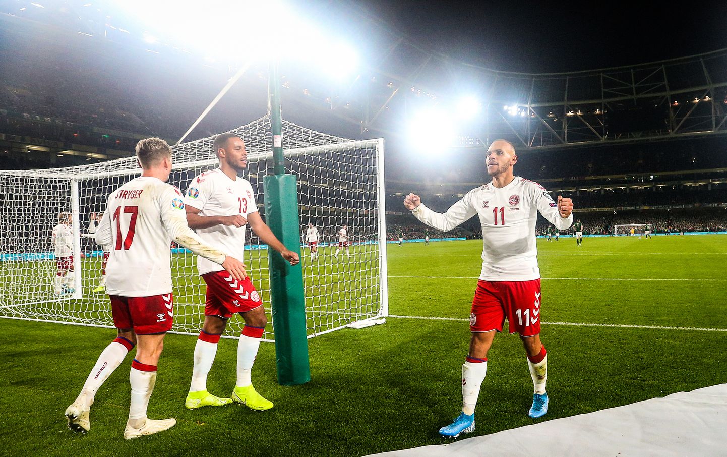 Taani jalgpallikoondis mängis võõrsil viiki Iirimaaga ja kindlustas koha 2020. aasta EM-finaalturniiril.