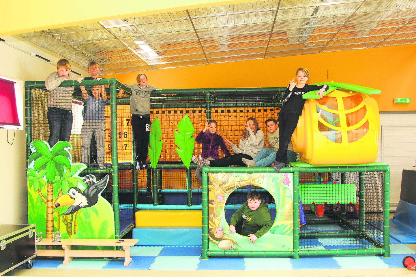 Türi noortekeskuses võib iga päev ronimisrajal turnida. See pakub laialt lõbu ka kooliealistele lastele.