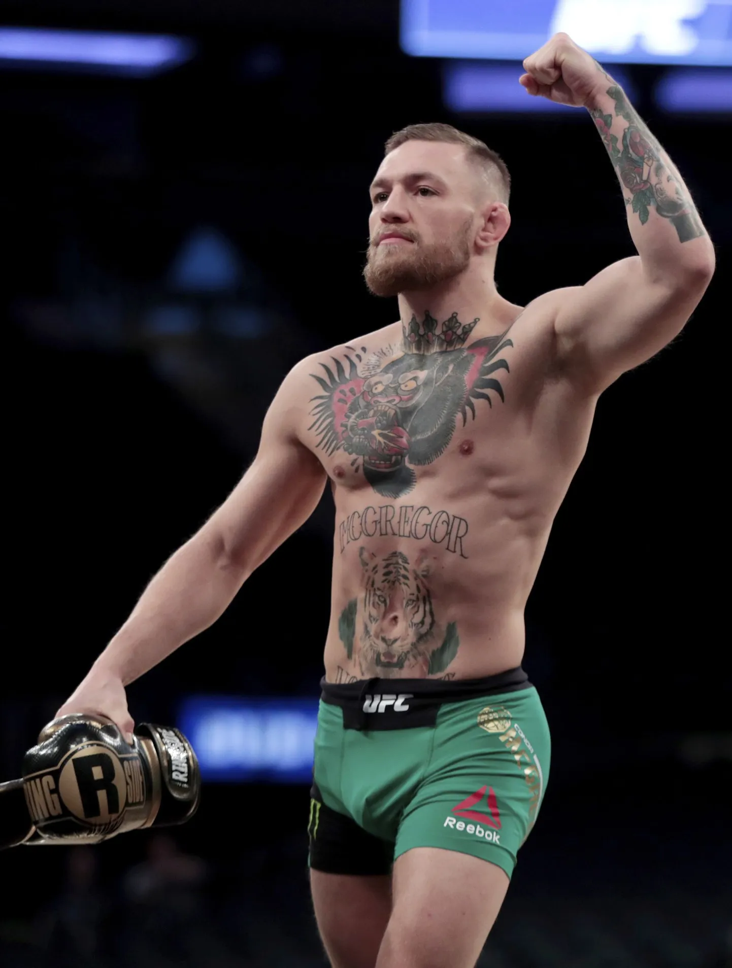 Conor McGregor ootab juba suurt lahingut Floyd Mayweather juunioriga.