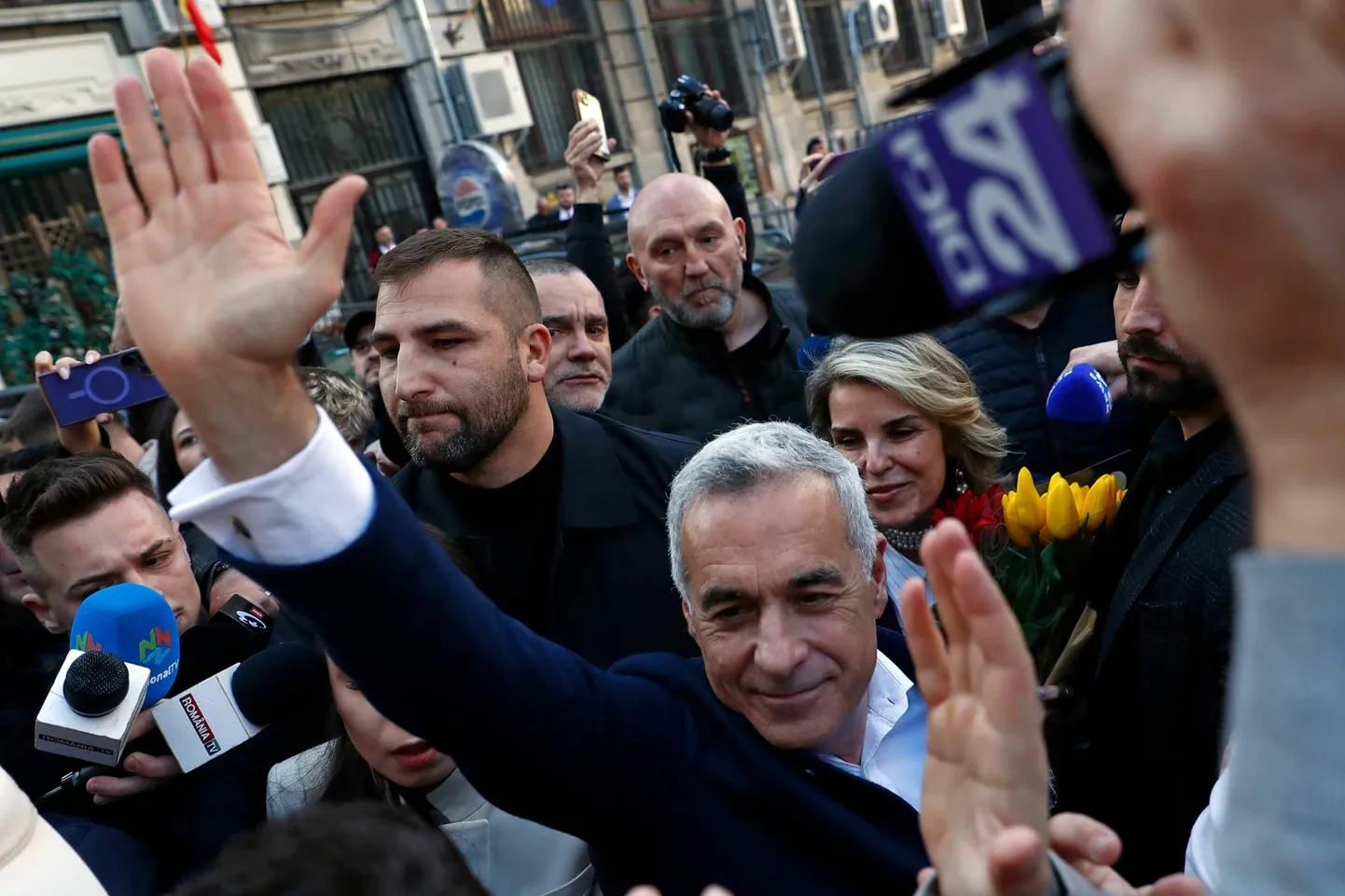Rumeenia paremäärmuslane Călin Georgescu eelmisel reedel Bukarestis pärast oma kandidatuuri üles seadmist mais toimuvatel presidendivalimistel. Pühapäeval lükkas valimiskomisjon tema avalduse tagasi.