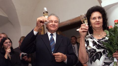 PRESIDENDITEGU ⟩ 2001. aasta presidendivalimiste arvestused, valearvestused, mängud ja ülemängud