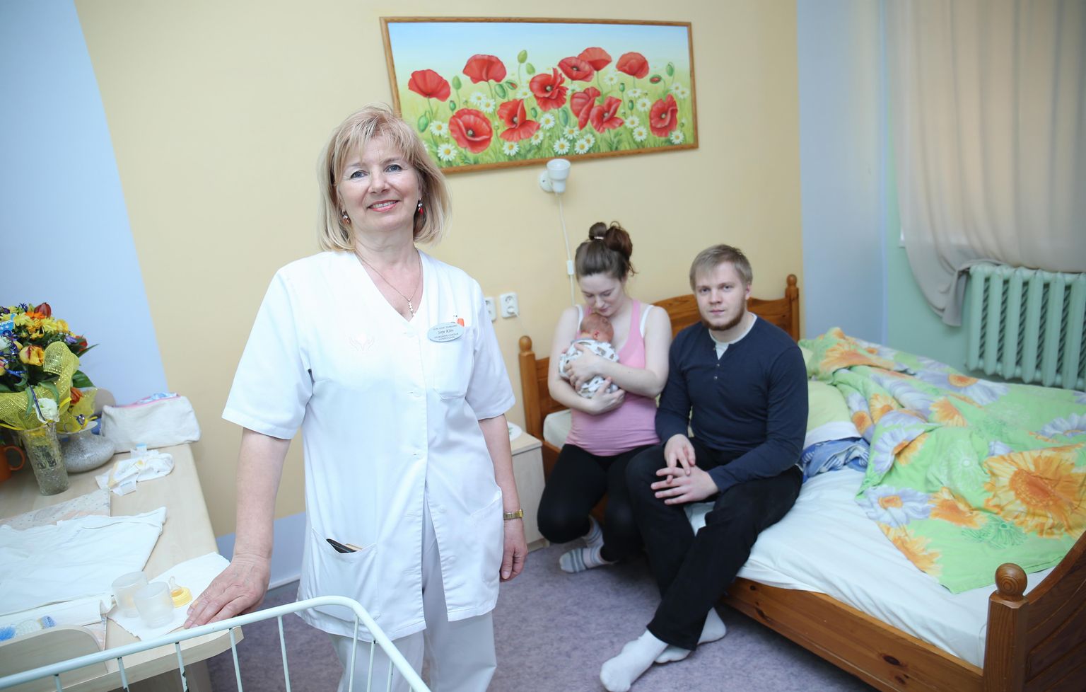 Põlva haigla sünnitusosakonna juhataja Sirje Kõiv aitas ilmale Mathiase, kelle õnnelikud vanemad on Evelin Haavamäe ja Markus Käo.