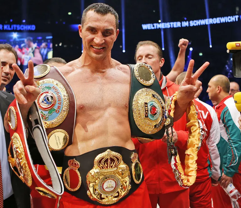 IBFi, WBA, WBO ja IBO meistrivööd on pärast Kubrat Pulevi alistamist jätkuvalt Vladimir Klitsko käes. Järgmisena kohtub Klitško võitmatu ameeriklase Bryant Jenningsiga, kuid samas on tema sooviks saada enda valdusesse ka WBC vöö ja selleks tuleks tal vastamisi minna Deontay Wilderiga.
