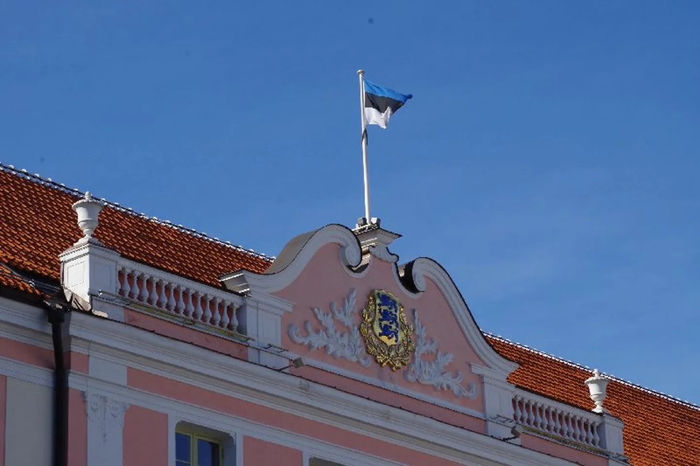 Parteistuv Eesti 200 üritab jõuda Toompeale.