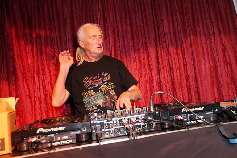 Afterparty: "Päevad, mis ajasid segadusse" Viimsi talveaias. DJ Onu Bella