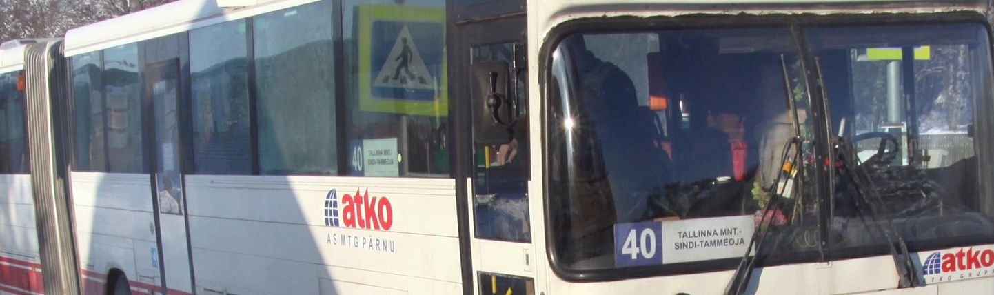 Pärnu ja Sindi vahel sõidab liinibuss nr 40.