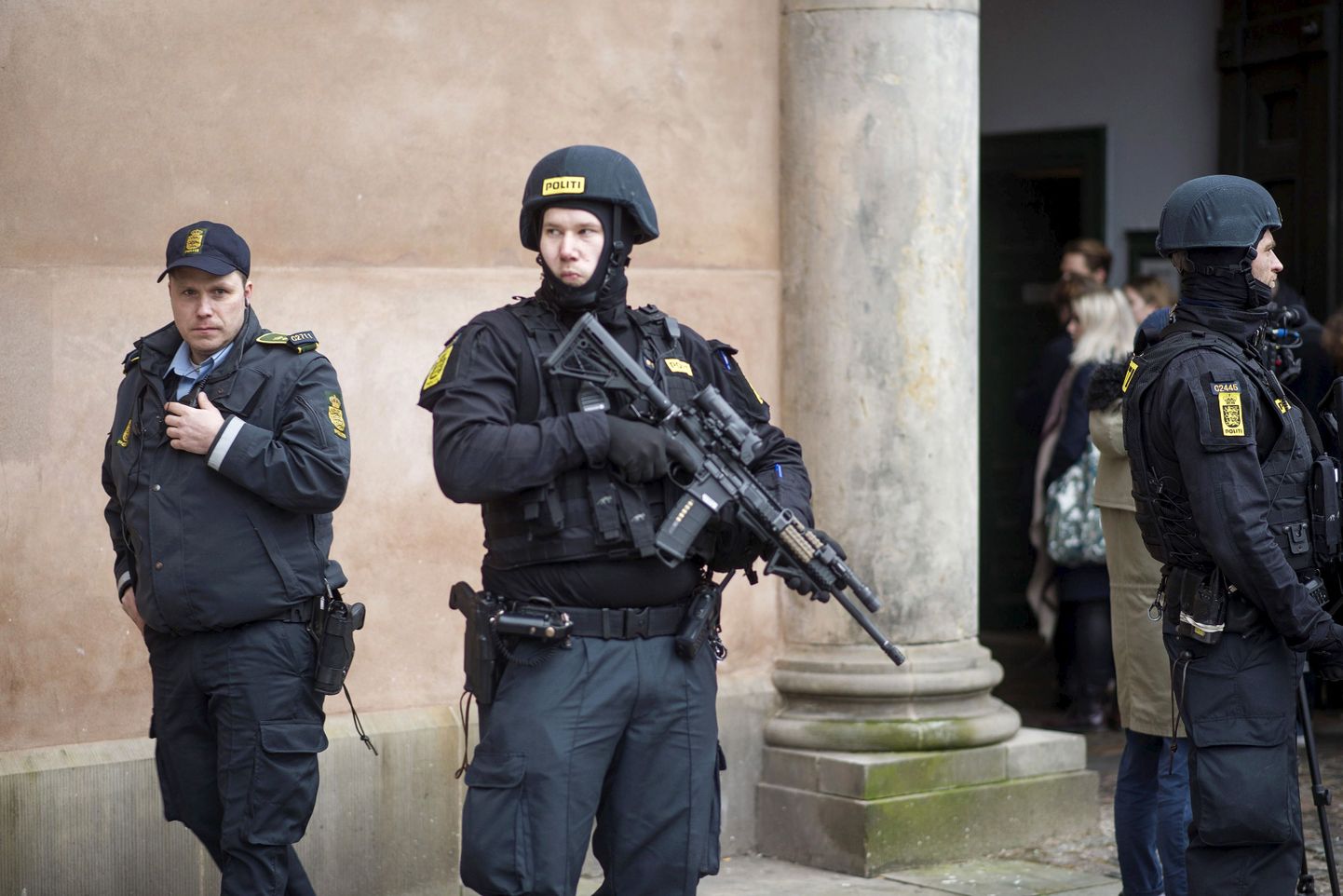 Датские полицейские.