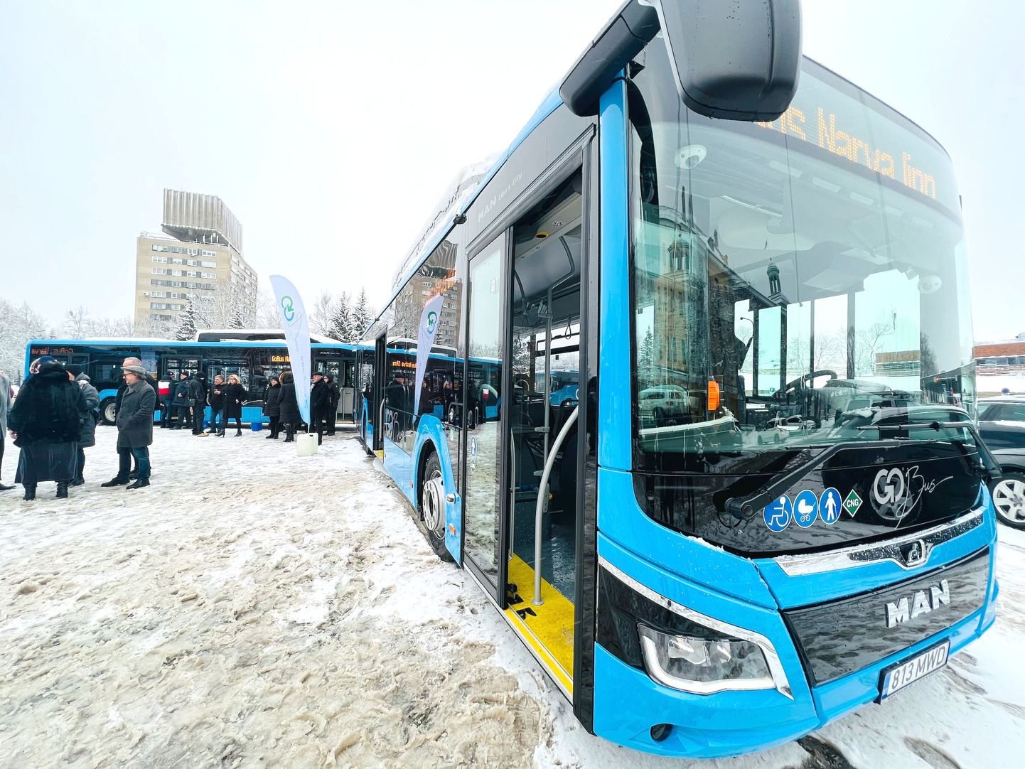Alates veebruarist asus Narva bussiliine teenindama firma GoBus ning alles seejärel hakkasid kohalikud võimud põhjalikku ühistranspordireformi ette valmistama.