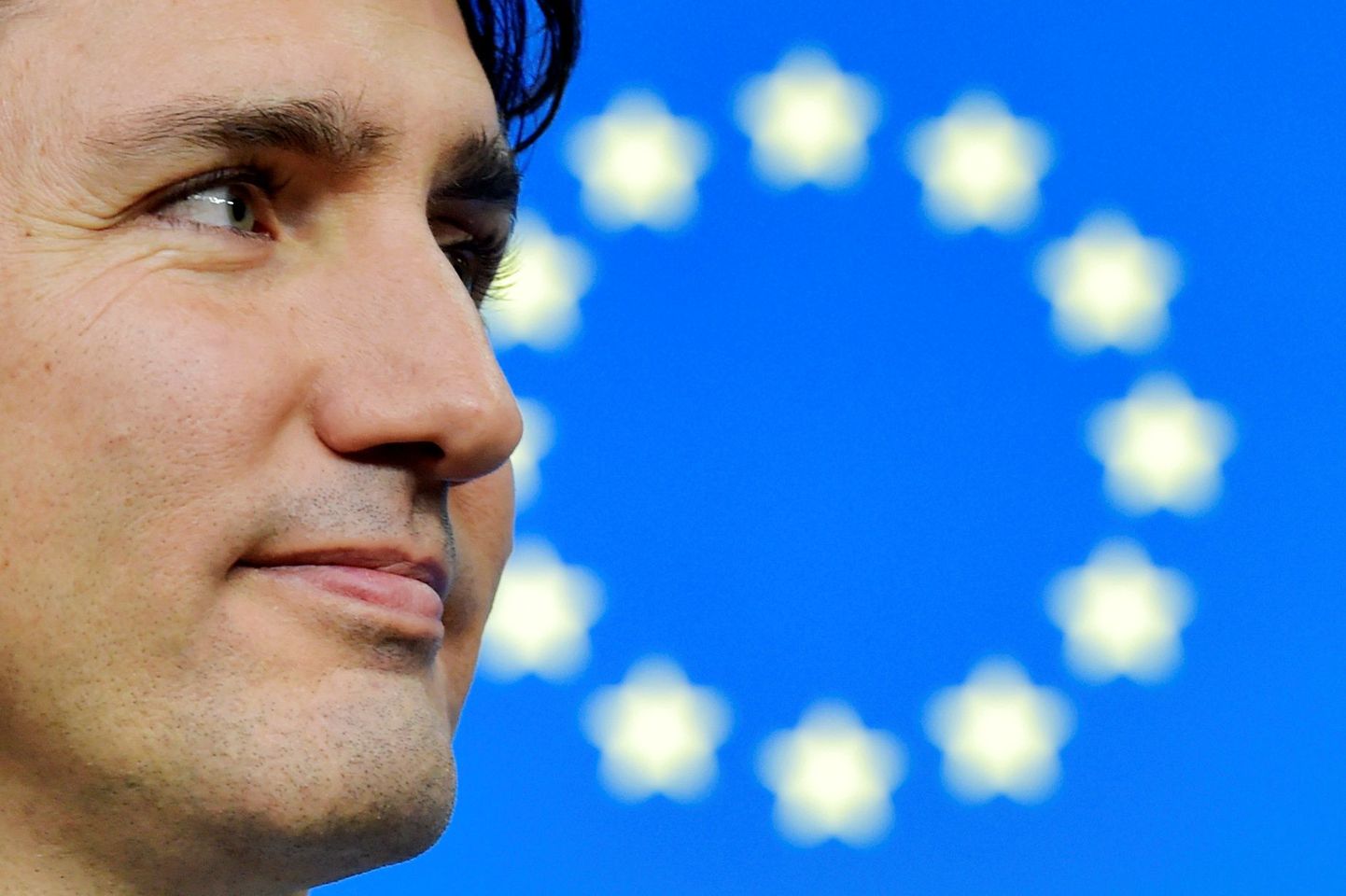 Kanada peaminister Justin Trudeau ELi lipu ees.